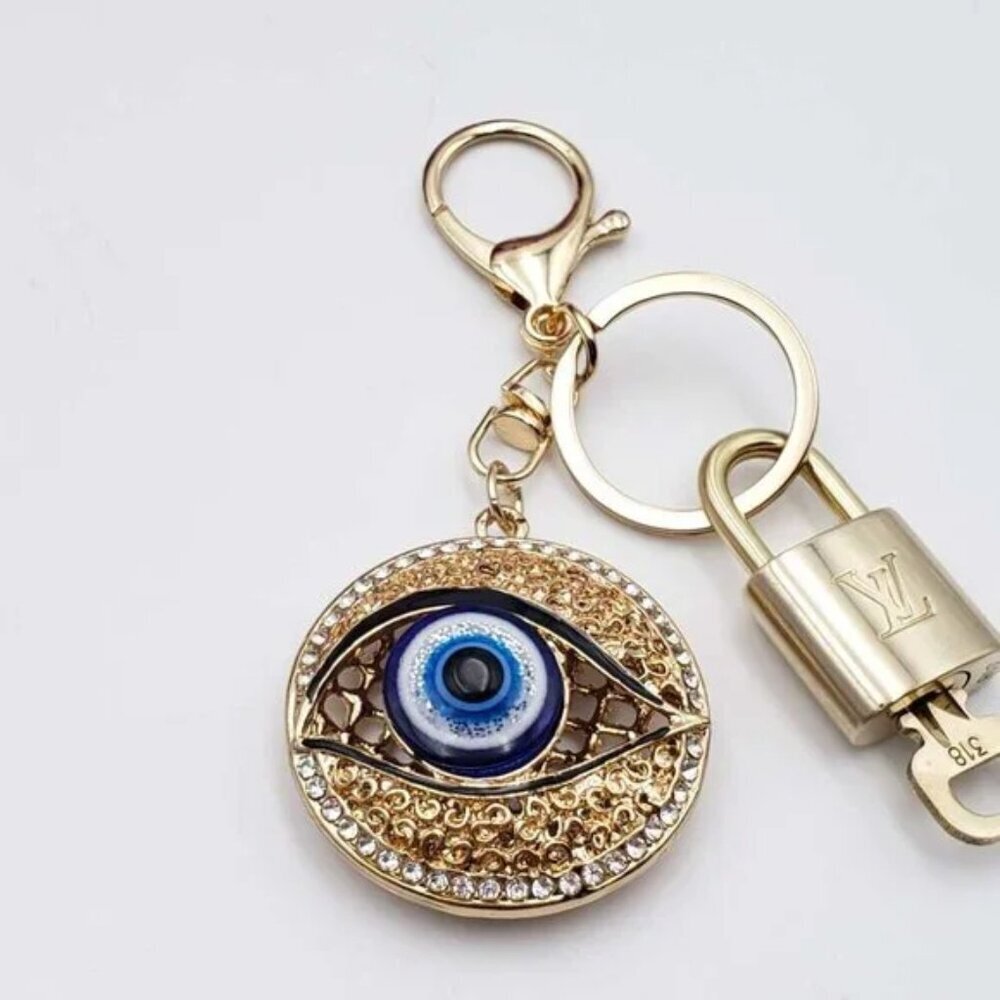Authentic Louis Vuitton Gold Lock 🔒 Keychain Bag Unbranded Evil Eye Charm LV - Picture 6 of 7